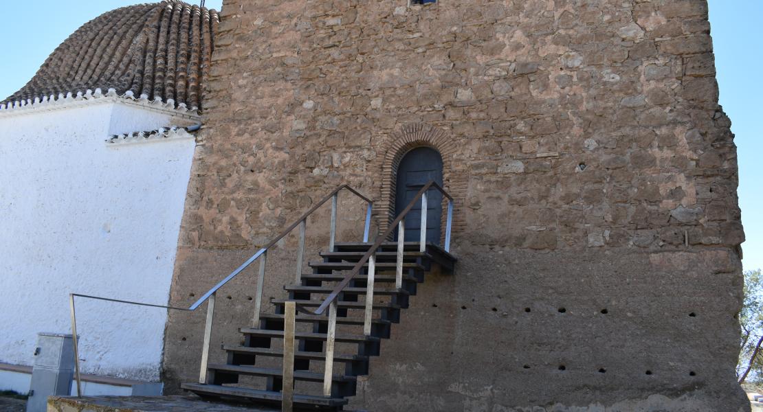 Torre Alabí y Ermita